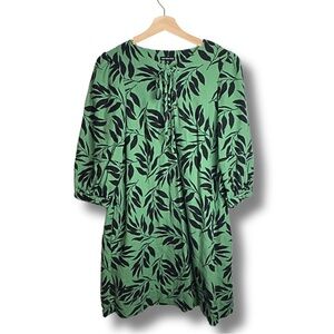 🌿 XS Leaf Print Dress. For When You Want to Blend In, but also be fashionable!